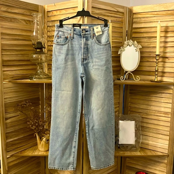 NWT Levi's Ribcage High Rise Straight Ankle Blue Jeans Classic Denim 24 x 27 - Picture 1 of 11